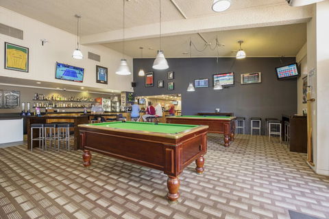 Kondari Hotel - Lightning Ridge Tourism 10
