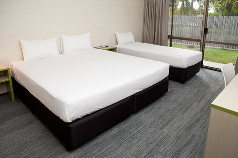 Kondari Hotel - Lightning Ridge Tourism 2