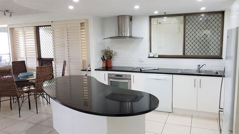 Gemini Court Holiday Apartments - Lightning Ridge Tourism 18