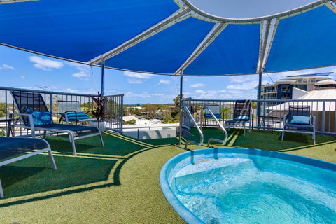 Beach Club Resort Mooloolaba - Lightning Ridge Tourism 3