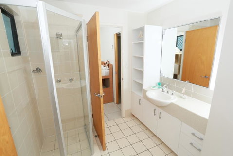 Beach Club Resort Mooloolaba - Lightning Ridge Tourism 25
