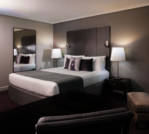 Sofitel Brisbane Central - Lightning Ridge Tourism 3