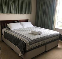 Burleigh Beach Tower - Lightning Ridge Tourism