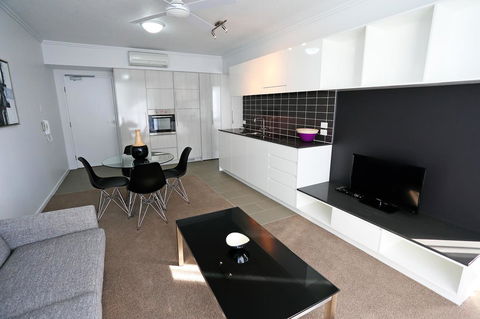 Q Resorts Paddington - Lightning Ridge Tourism 8