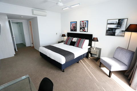 Q Resorts Paddington - Lightning Ridge Tourism 9