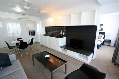 Q Resorts Paddington - Lightning Ridge Tourism 2