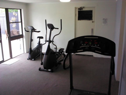 Northwind Beachfront Apartments - Lightning Ridge Tourism 6