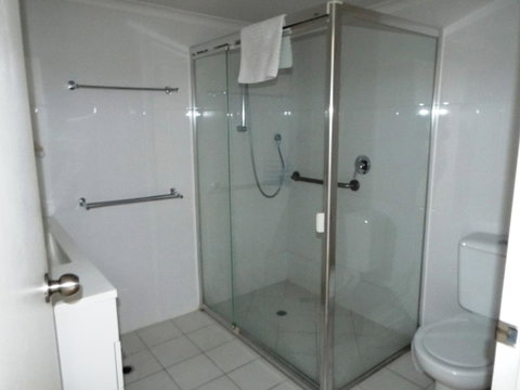 Northwind Beachfront Apartments - Lightning Ridge Tourism 24