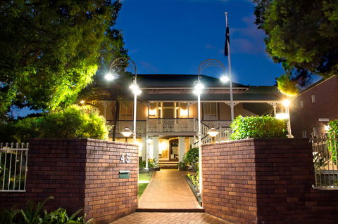 Aabon Apartments & Motel - Lightning Ridge Tourism 8