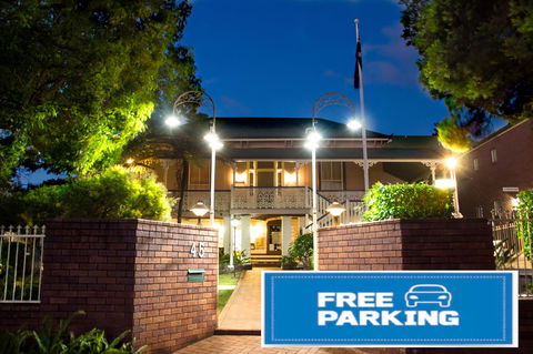 Aabon Apartments & Motel - Lightning Ridge Tourism 7