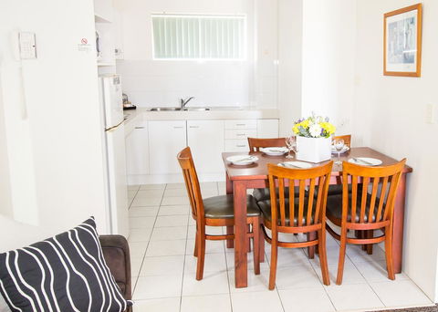 Aabon Apartments & Motel - Lightning Ridge Tourism 15