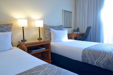 Soho Brisbane - Lightning Ridge Tourism 27