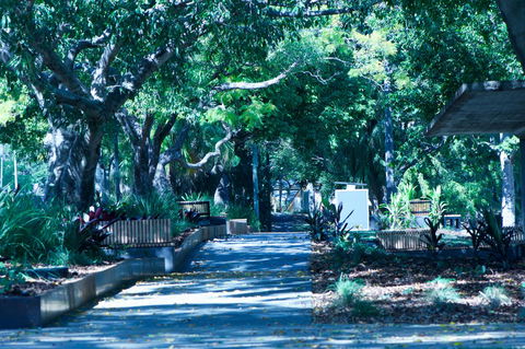 Soho Brisbane - Lightning Ridge Tourism 4