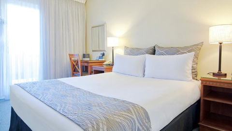 Soho Brisbane - Lightning Ridge Tourism 31