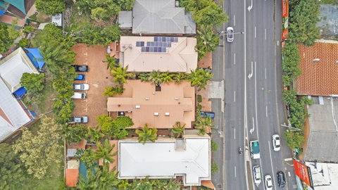 City Palms Brisbane - Lightning Ridge Tourism 30