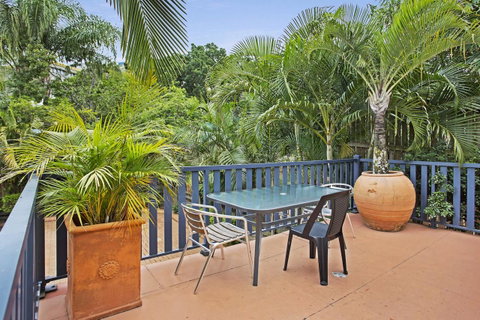 City Palms Brisbane - Lightning Ridge Tourism 34