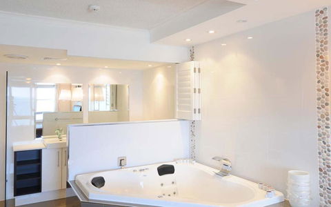 Pacific Plaza Apartments - Lightning Ridge Tourism 40