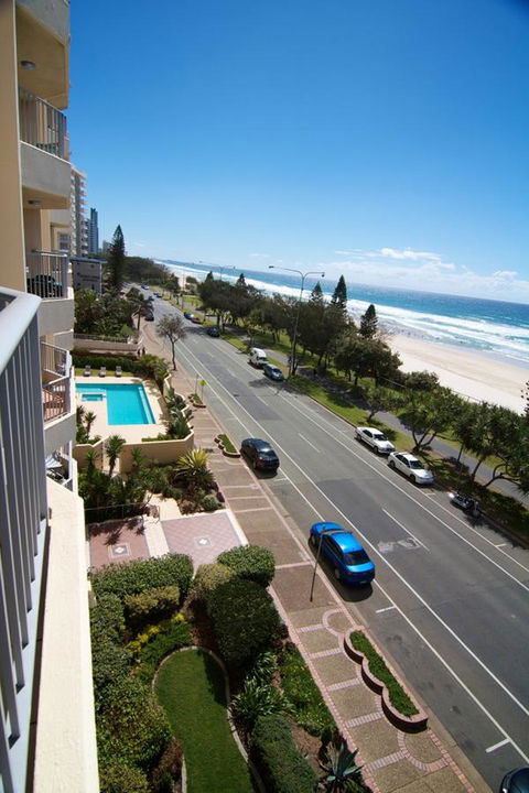 Pacific Plaza Apartments - Lightning Ridge Tourism 16