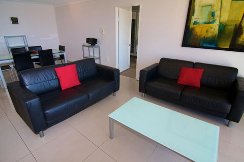 Pacific Plaza Apartments - Lightning Ridge Tourism 31