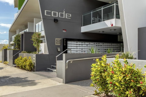 Code Apartments - Lightning Ridge Tourism 14