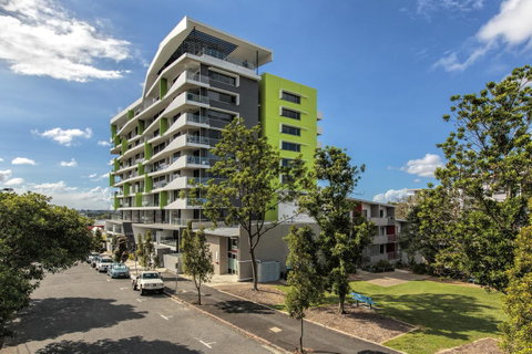 Code Apartments - Lightning Ridge Tourism 0
