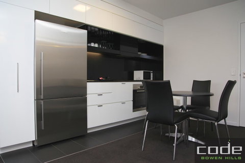 Code Apartments - Lightning Ridge Tourism 22
