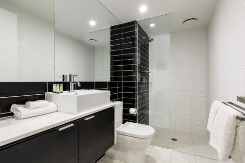 Code Apartments - Lightning Ridge Tourism 32