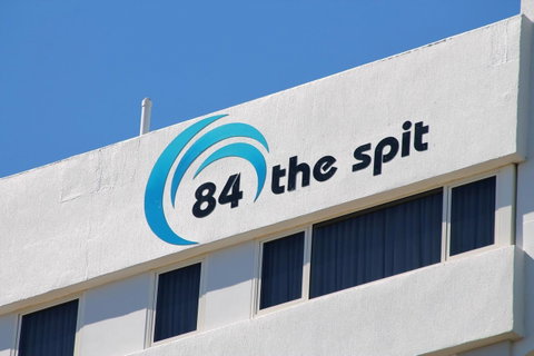 84 The Spit Holiday Apartments - Lightning Ridge Tourism 28