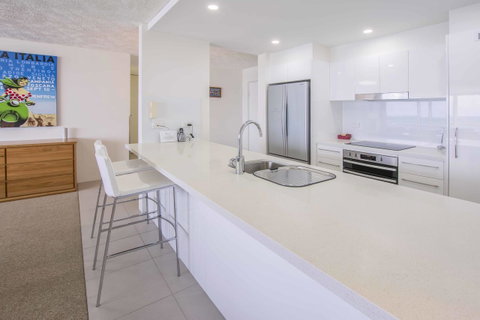 84 The Spit Holiday Apartments - Lightning Ridge Tourism 14