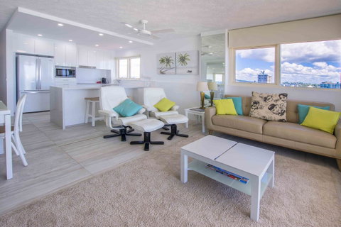 84 The Spit Holiday Apartments - Lightning Ridge Tourism 20