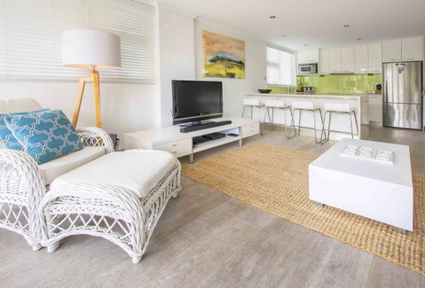 84 The Spit Holiday Apartments - Lightning Ridge Tourism 17