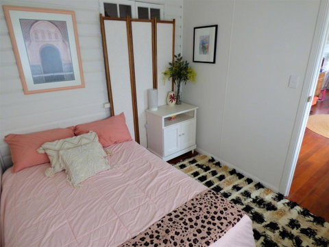 Lilly Pilly House - Lightning Ridge Tourism 6