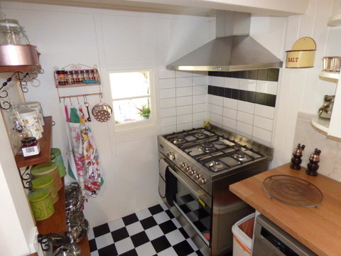 Lilly Pilly House - Lightning Ridge Tourism 8
