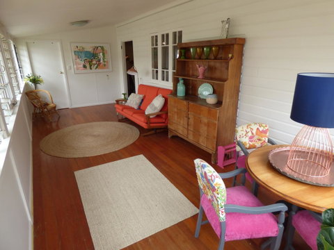 Lilly Pilly House - Lightning Ridge Tourism 9