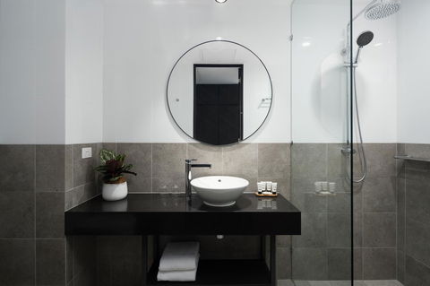 Rydges Fortitude Valley - Lightning Ridge Tourism 13