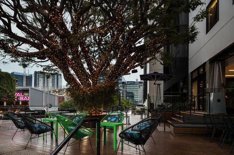 Rydges Fortitude Valley - Lightning Ridge Tourism 21