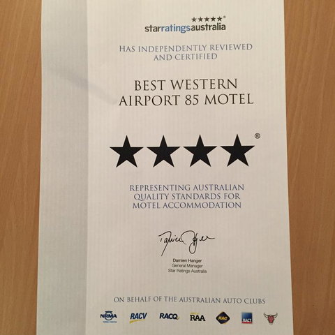 Best Western Airport 85 Motel - Lightning Ridge Tourism 40