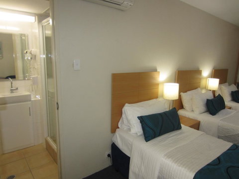 Best Western Airport 85 Motel - Lightning Ridge Tourism 41