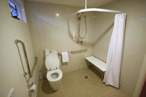 Domain Serviced Apartments - Lightning Ridge Tourism 15