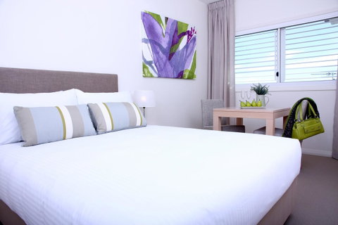 Domain Serviced Apartments - Lightning Ridge Tourism 3