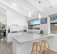 Beautiful Home- Walk to Beach-Short drive to Noosa - Lightning Ridge Tourism