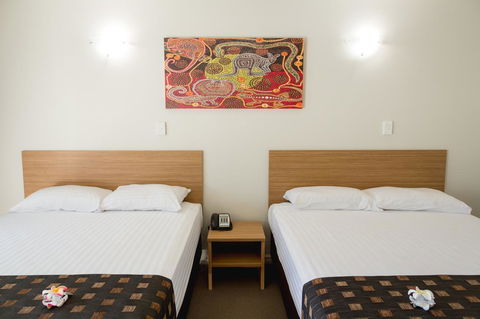 Cairns Colonial Club Resort - Lightning Ridge Tourism 34