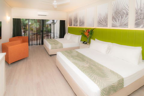 Cairns Colonial Club Resort - Lightning Ridge Tourism 3