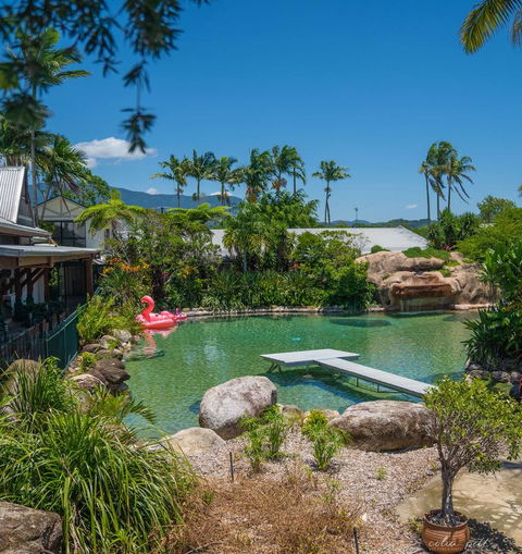 Cairns Colonial Club Resort - Lightning Ridge Tourism 2