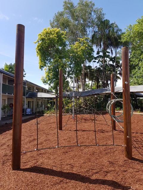 Cairns Colonial Club Resort - Lightning Ridge Tourism 11