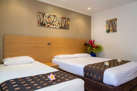 Cairns Colonial Club Resort - Lightning Ridge Tourism 36