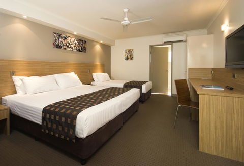 Cairns Colonial Club Resort - Lightning Ridge Tourism 40