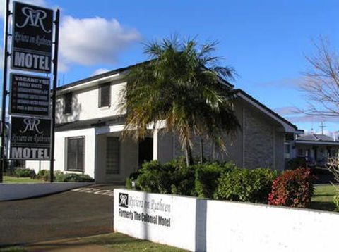 Riviera On Ruthven - Lightning Ridge Tourism 28