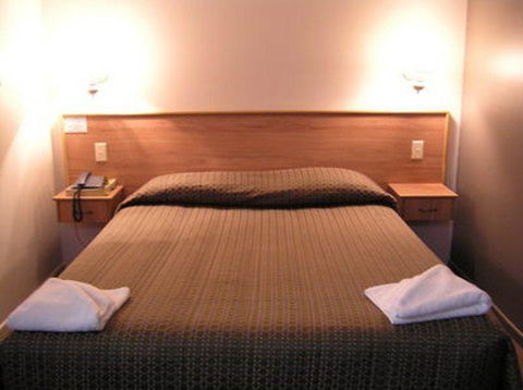 Riviera On Ruthven - Lightning Ridge Tourism 26