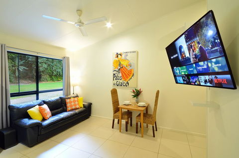 Misty Mountains Rainforest Retreat - Lightning Ridge Tourism 3